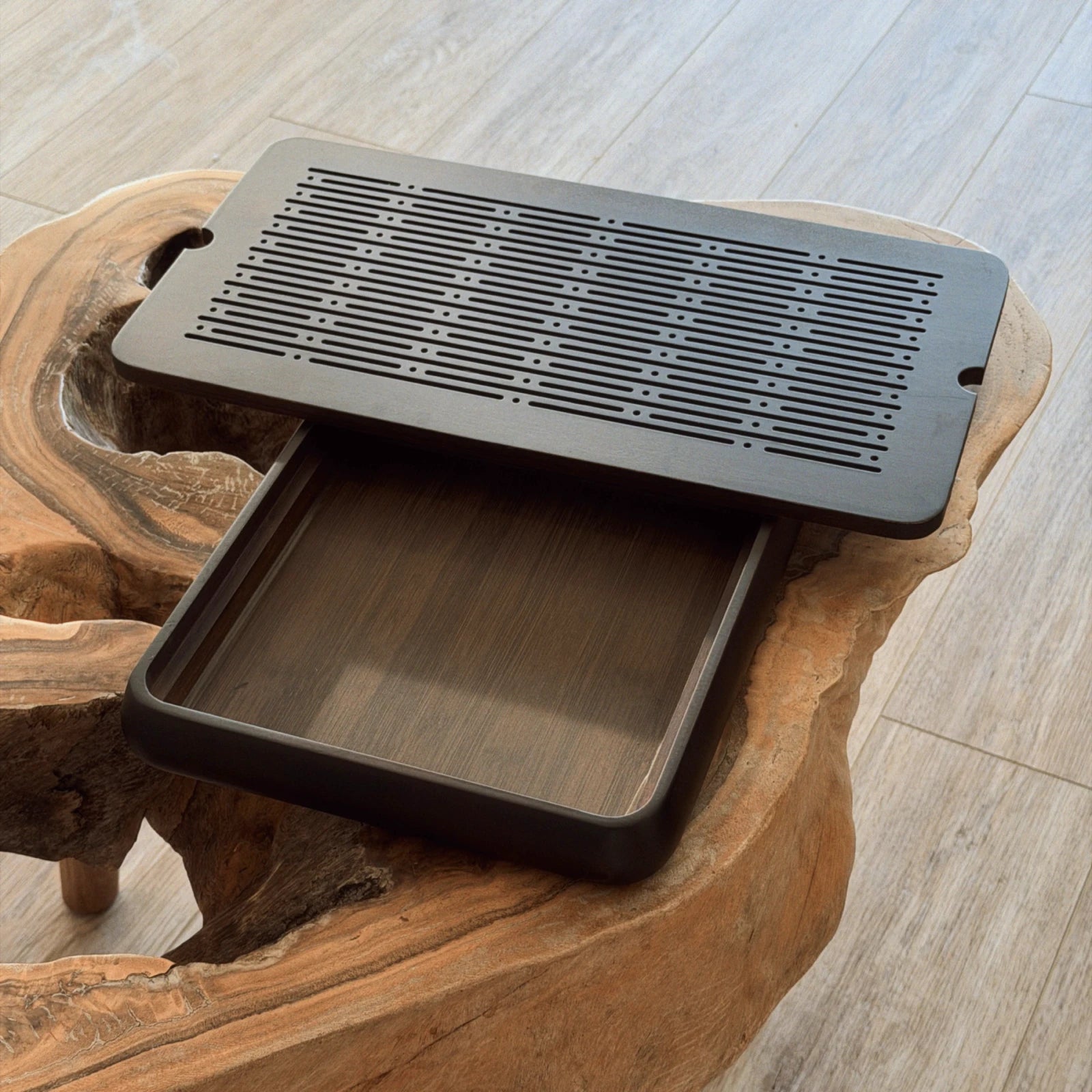 Large black tea tray chaban top view showing extended drainage grid pattern